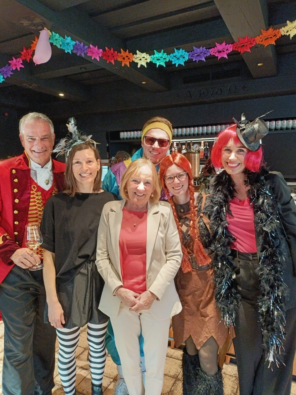 Maskierte Teilnehmer des Kaffeekränzle der SPÖ Frauen Bludenz